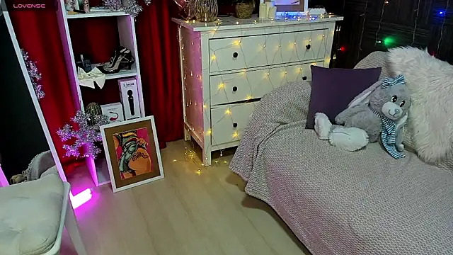 Queen baby online show from 12-24-24, 01:16