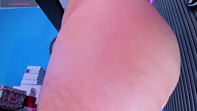 Snapshot of Patty_jenkinss_ chatting on 02-25-25, 03:31 Patty jenkinss  online show from 02-25-25, 03:31