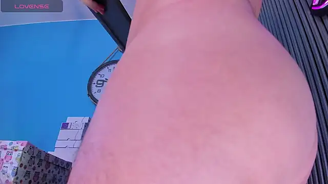 Snapshot of Patty_jenkinss_ chatting on 03-16-25, 01:17 Patty jenkinss  online show from 03-16-25, 01:17