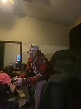 Snapshot of hottestcouplevaa chatting on 12-29-24, 10:34 hottestcouplevaa online show from 12-29-24, 10:34