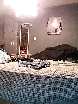 Snapshot of hottestcouplevaa chatting on 12-13-25, 10:04 hottestcouplevaa online show from 12-13-25, 10:04