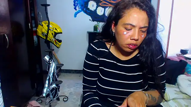 AmaraRoberts420 online show from 04-12-26, 09:42