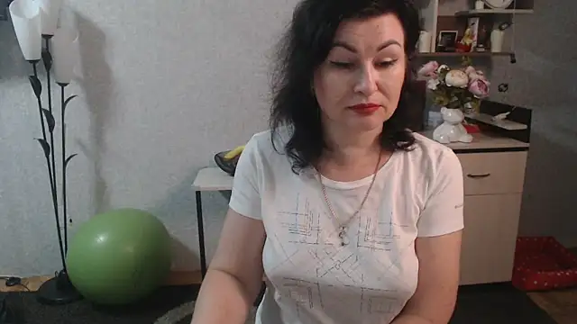 BeatriksS online show from 02-11-25, 05:07