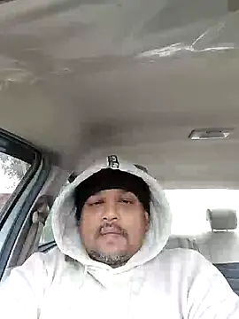 Dick 6inches online show from 01-12-25, 04:21