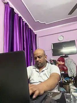 Dick 6inches online show from 11-04-25, 04:39