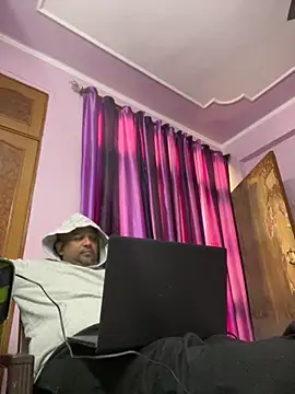 Dick 6inches online show from 11-23-25, 05:07