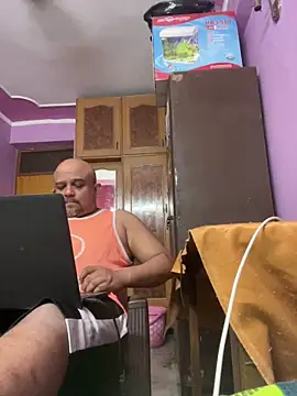 Snapshot of Dick_6inches chatting on 05-03-26, 10:32 Dick 6inches online show from 05-03-26, 10:32
