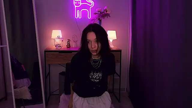 Snapshot of VivianLy_ chatting on 02-16-25, 09:26 VivianLy online show from 02-16-25, 09:26