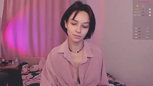 VivianLy  online show from 12-04-25, 12:14