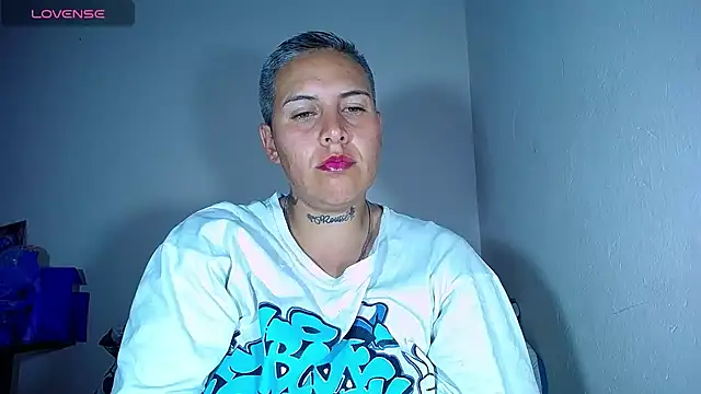 Yessi rousse online show from 02-12-25, 07:13