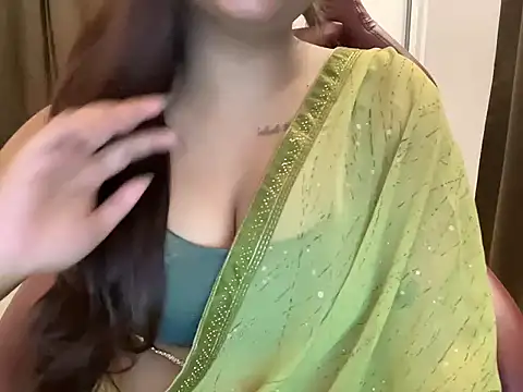 Snapshot of shanayaaa_1 chatting on 03-16-26, 01:04 shanayaaa 1 online show from 03-16-26, 01:04