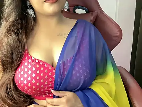 Snapshot of shanayaaa_1 chatting on 04-19-26, 07:05 shanayaaa 1 online show from 04-19-26, 07:05