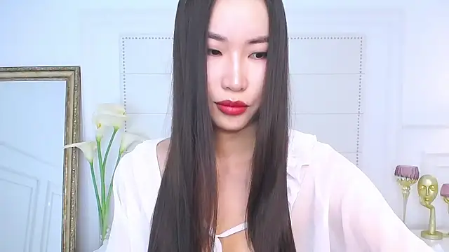 NaomiYuu online show from 12-27-24, 02:04