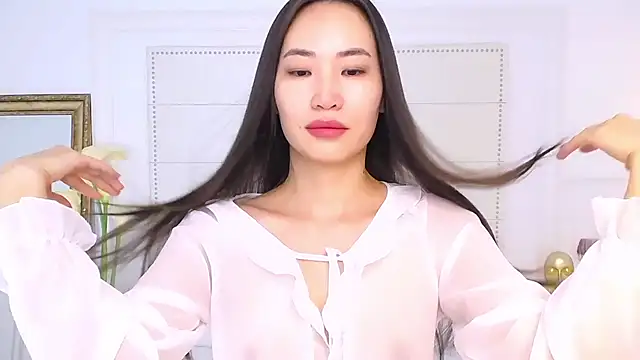 NaomiYuu online show from 01-18-25, 02:25