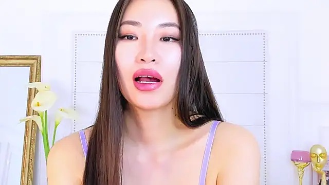 NaomiYuu online show from 03-02-25, 05:23