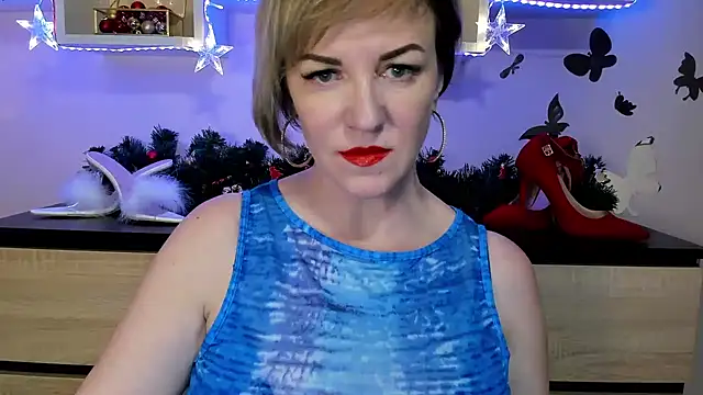 Snapshot of feliziaDesire chatting on 01-02-25, 02:02 feliziaDesire online show from 01-02-25, 02:02