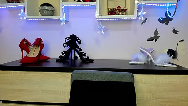 Snapshot of feliziaDesire chatting on 02-18-25, 01:44 feliziaDesire online show from 02-18-25, 01:44