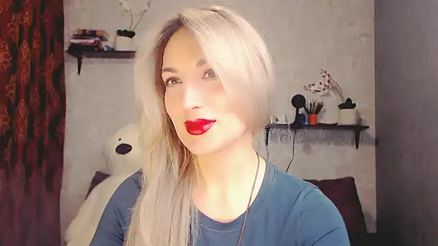 MillaXQueen online show from 02-10-25, 12:39