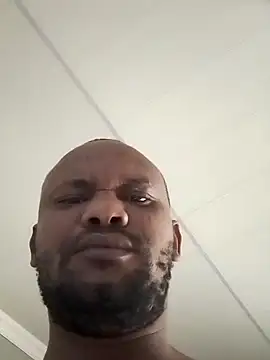 Snapshot of TheTwist chatting on 02-21-25, 06:29 TheTwist online show from 02-21-25, 06:29