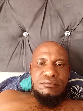 Snapshot of TheTwist chatting on 03-30-26, 01:12 TheTwist online show from 03-30-26, 01:12