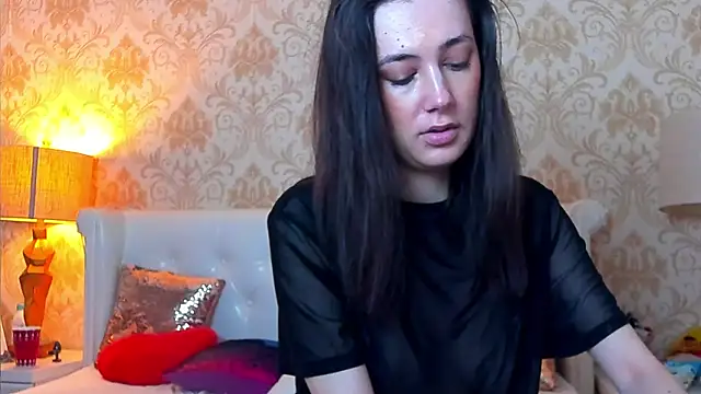 JuliaHunts online show from 06-06-26, 11:15