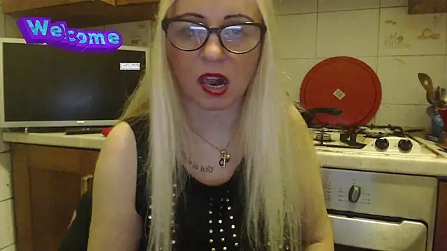 Snapshot of martachatte chatting on 02-27-25, 08:09 martachatte online show from 02-27-25, 08:09