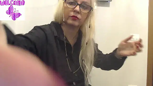 Snapshot of martachatte chatting on 03-14-25, 03:58 martachatte online show from 03-14-25, 03:58