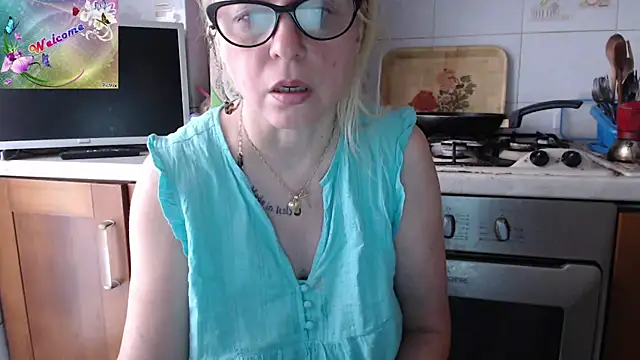 Snapshot of martachatte chatting on 09-21-25, 06:26 martachatte online show from 09-21-25, 06:26