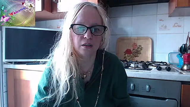 Snapshot of martachatte chatting on 09-24-25, 07:33 martachatte online show from 09-24-25, 07:33