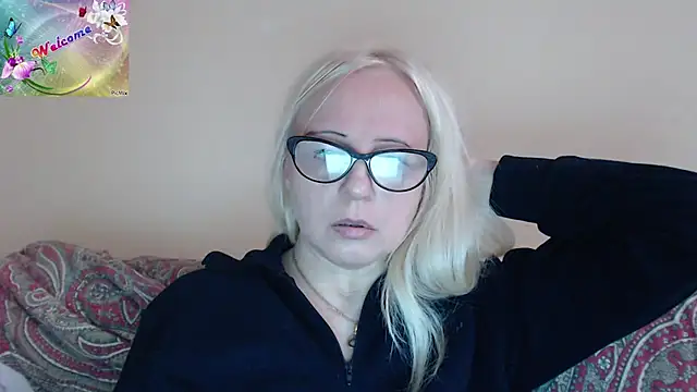 Snapshot of martachatte chatting on 10-22-25, 08:03 martachatte online show from 10-22-25, 08:03