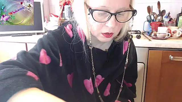 martachatte online show from 11-24-25, 08:58