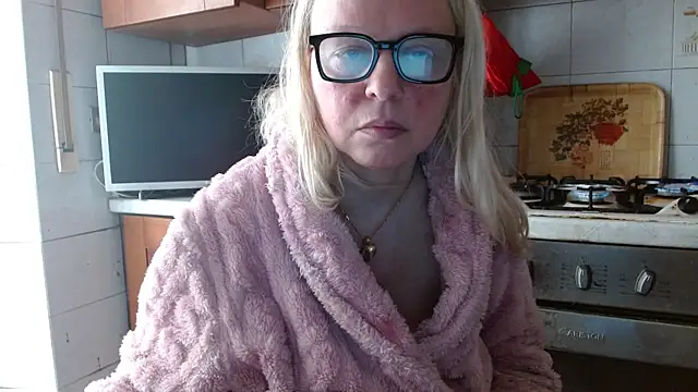 martachatte online show from 04-24-26, 06:49