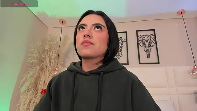 Snapshot of Rebeca_jones chatting on 10-28-25, 11:36 Rebeca jones online show from 10-28-25, 11:36