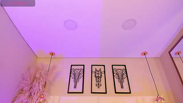 Snapshot of Rebeca_jones chatting on 10-30-25, 12:06 Rebeca jones online show from 10-30-25, 12:06