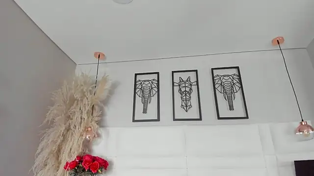 Snapshot of Rebeca_jones chatting on 10-31-25, 12:06 Rebeca jones online show from 10-31-25, 12:06