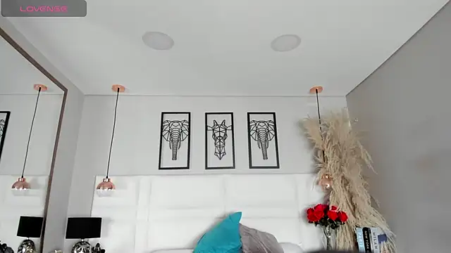 Snapshot of Rebeca_jones chatting on 11-10-25, 12:15 Rebeca jones online show from 11-10-25, 12:15