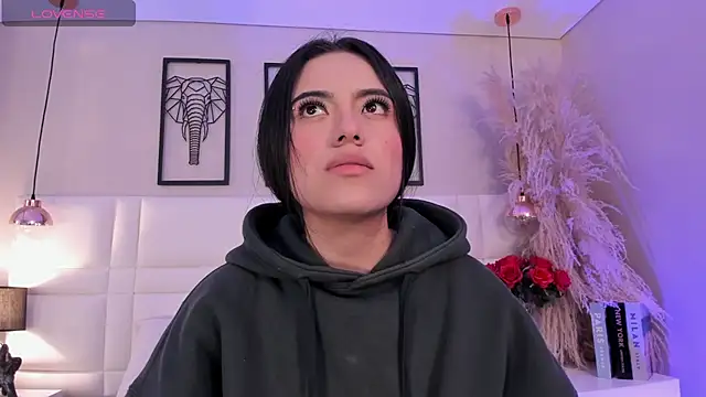 Snapshot of Rebeca_jones chatting on 11-11-25, 12:38 Rebeca jones online show from 11-11-25, 12:38