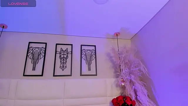 Snapshot of Rebeca_jones chatting on 11-13-25, 12:26 Rebeca jones online show from 11-13-25, 12:26