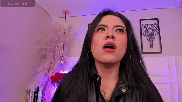 Snapshot of Rebeca_jones chatting on 11-19-25, 12:05 Rebeca jones online show from 11-19-25, 12:05