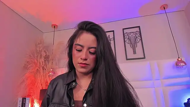 Snapshot of Rebeca_jones chatting on 11-22-25, 12:15 Rebeca jones online show from 11-22-25, 12:15