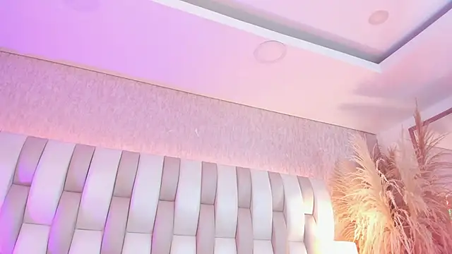 Rebeca jones online show from 03-02-26, 12:12