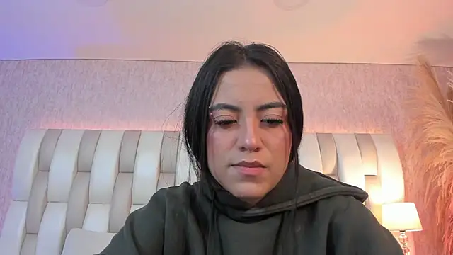 Rebeca jones online show from 04-24-26, 12:29