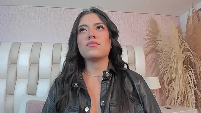 Rebeca jones online show from 06-10-26, 12:26