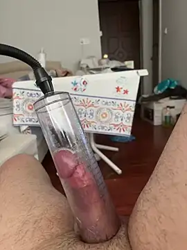 Snapshot of strange6696 chatting on 02-27-25, 02:10 strange6696 online show from 02-27-25, 02:10