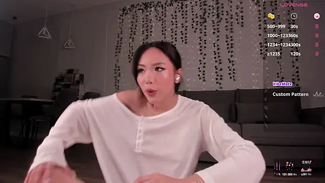 Snapshot of asuno_ chatting on 03-20-25, 03:23 asuno online show from 03-20-25, 03:23