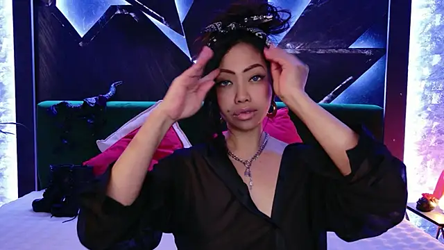 ElyaQuinn online show from 04-23-26, 06:58