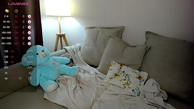 Snapshot of DannaEvan chatting on 12-21-24, 04:09 DannaEvan online show from 12-21-24, 04:09