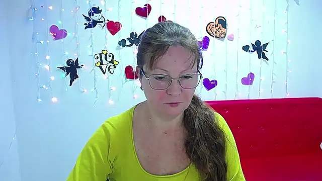 VanessaHotts online show from 02-10-25, 06:20