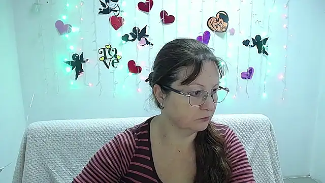 VanessaHotts online show from 02-19-25, 06:00