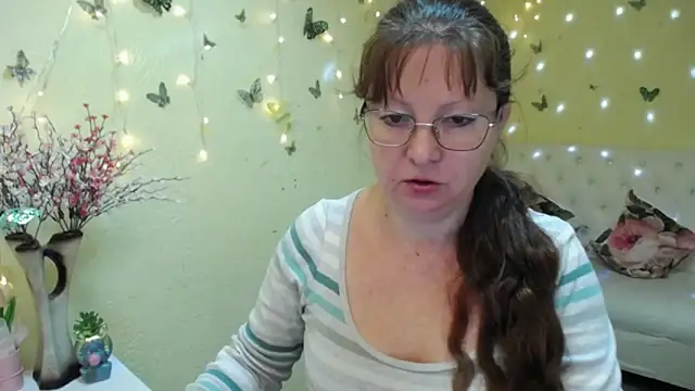 VanessaHotts online show from 05-01-26, 05:01